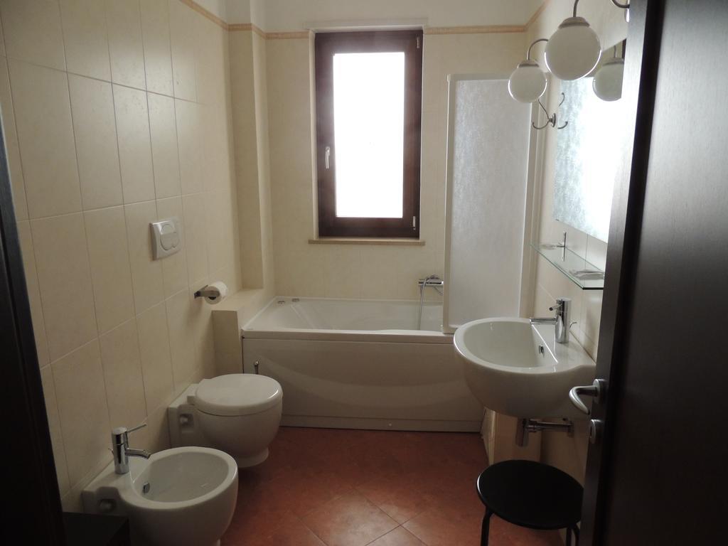 Отель Domus Taranto Unica Sede Номер фото